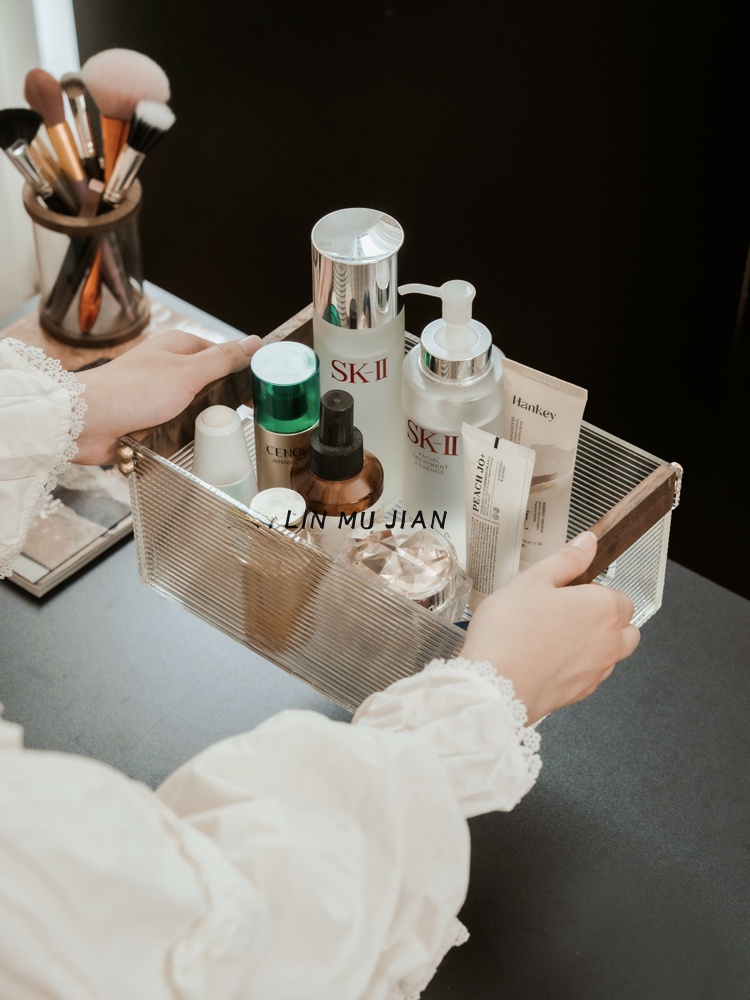 Luxury High End Skincare - Large Capacity Cosmetic And Skin Care